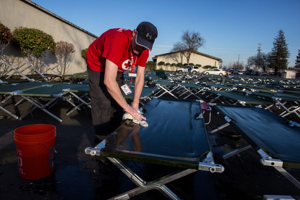Oroville Dam Red Cross volunteer cleans cots